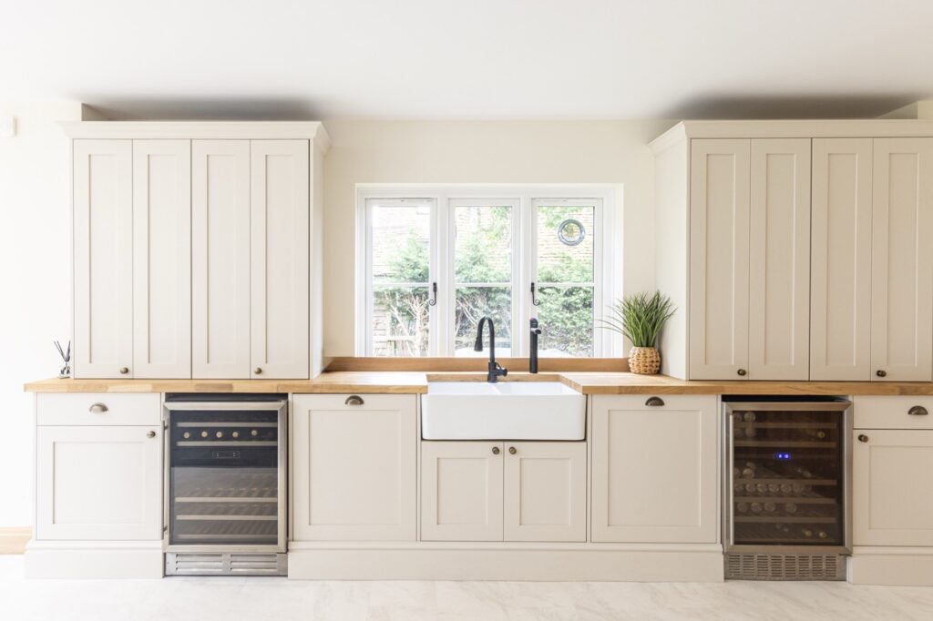 cream shaker kitchen cupboards
