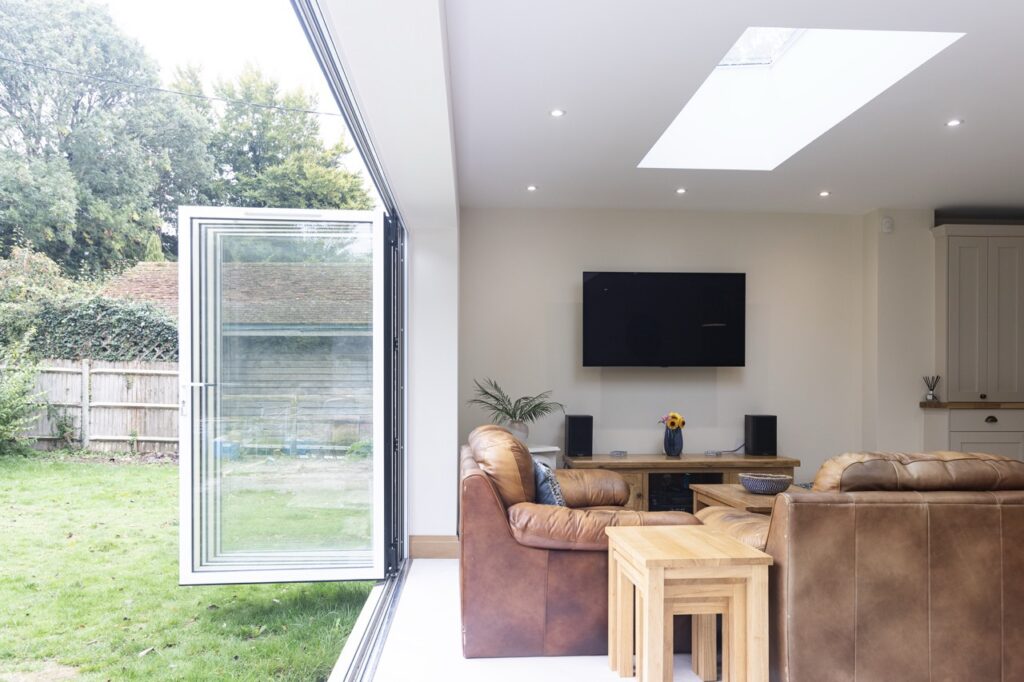 bifold extension otterbourne